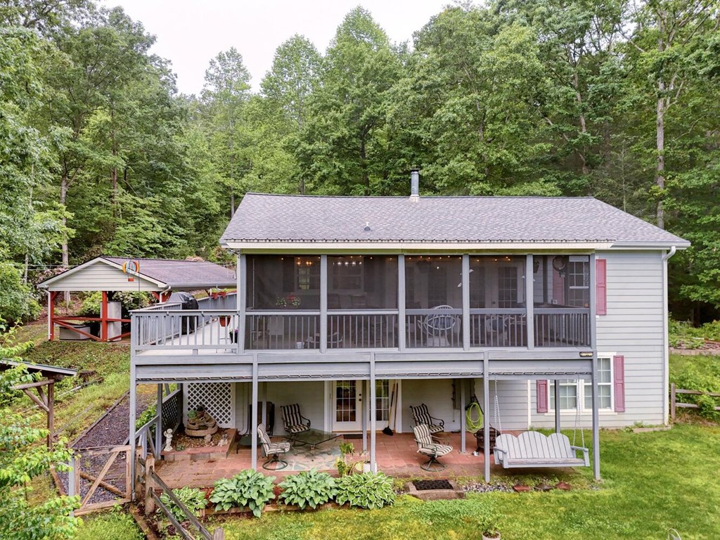 311 Lonesome Pine Trail Property Photo 5