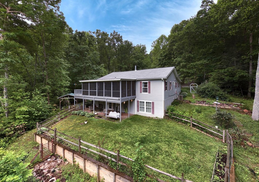 311 Lonesome Pine Trail Property Photo 7
