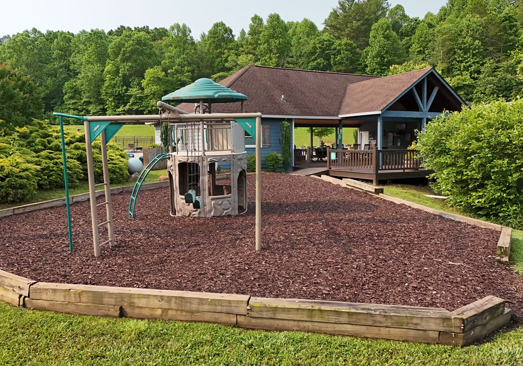 158 Mountain Meadows Drive Property Photo 14