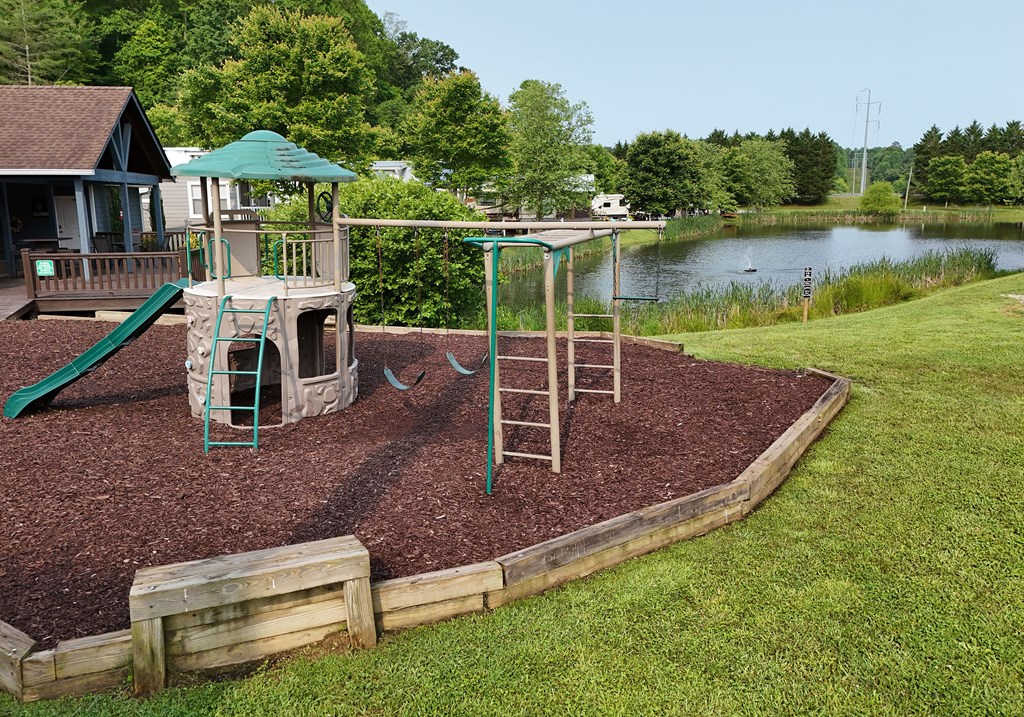 158 Mountain Meadows Drive Property Photo 15