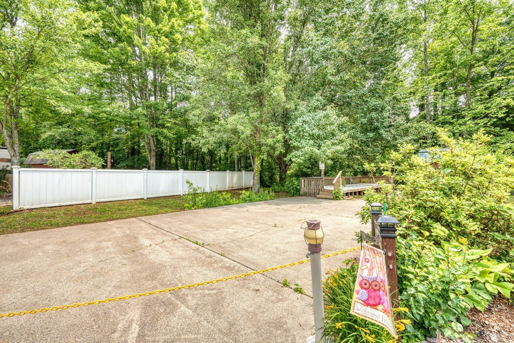 114 Bear Bend Property Photo 3