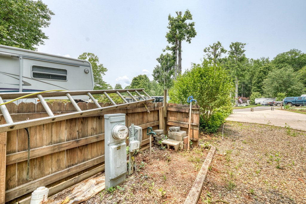 114 Bear Bend Property Photo 5