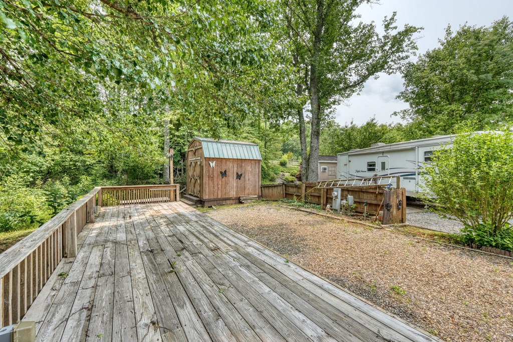 114 Bear Bend Property Photo 10