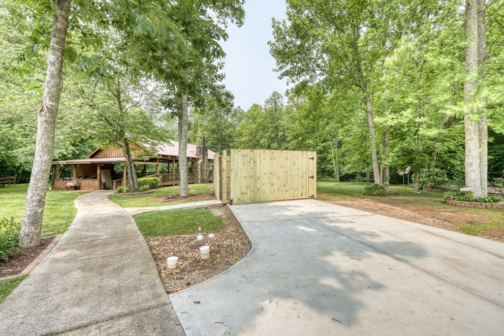 114 Bear Bend Property Photo 16