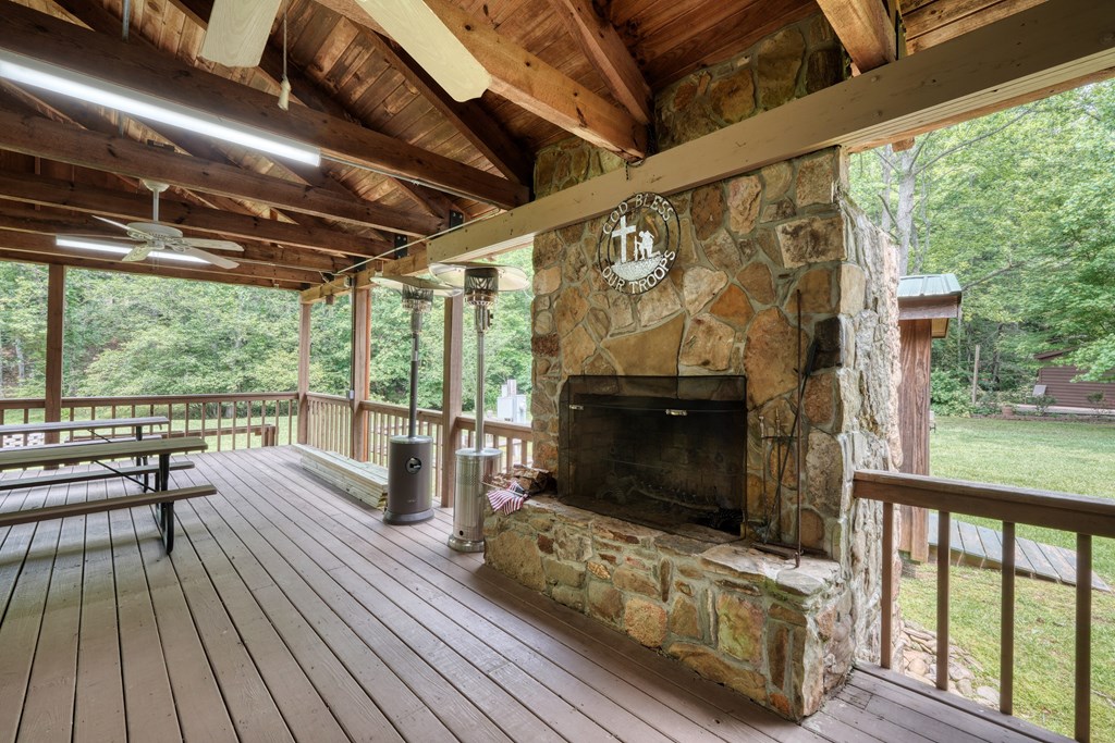 114 Bear Bend Property Photo 21