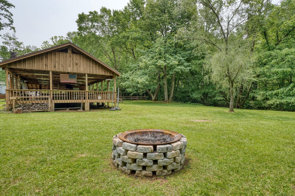 114 Bear Bend Property Photo 27