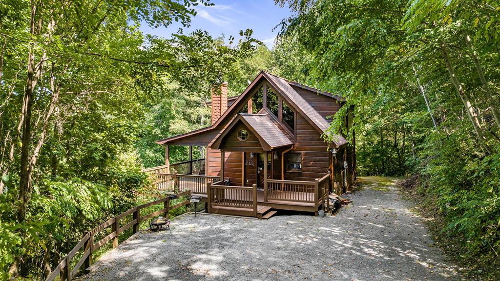 469 Mountain High Drive Property Photo 1