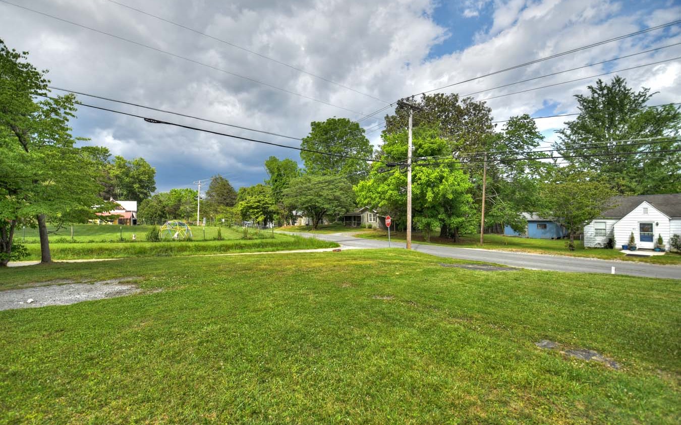 181 Ada Street Property Photo 6