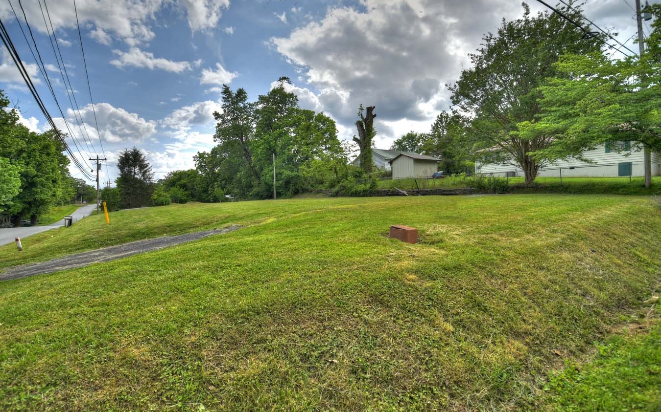 181 Ada Street Property Photo 7