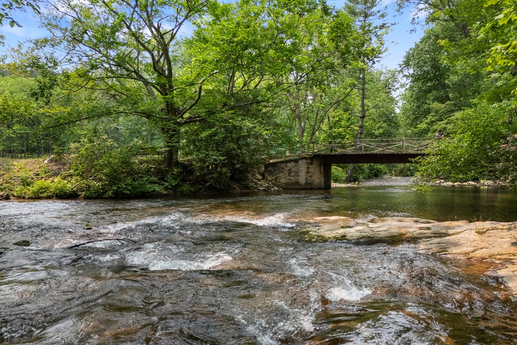 7320 Chestnut Valley Road Property Photo 4