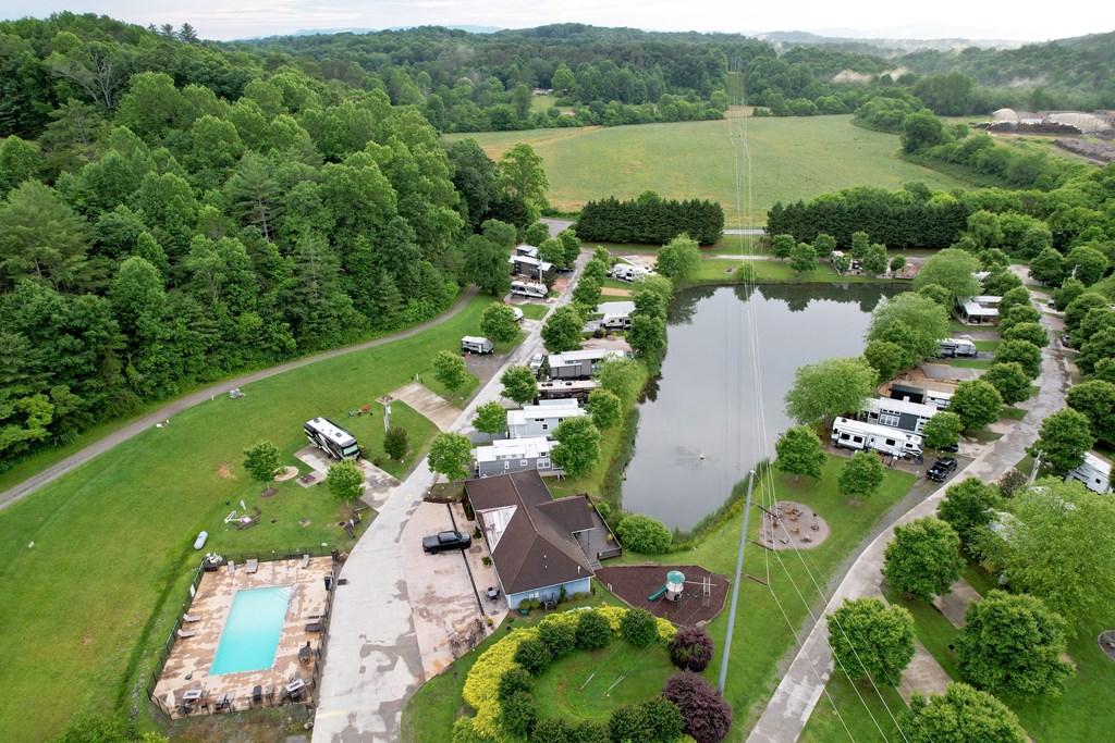 54 Mountain Meadows Trail Property Photo 8