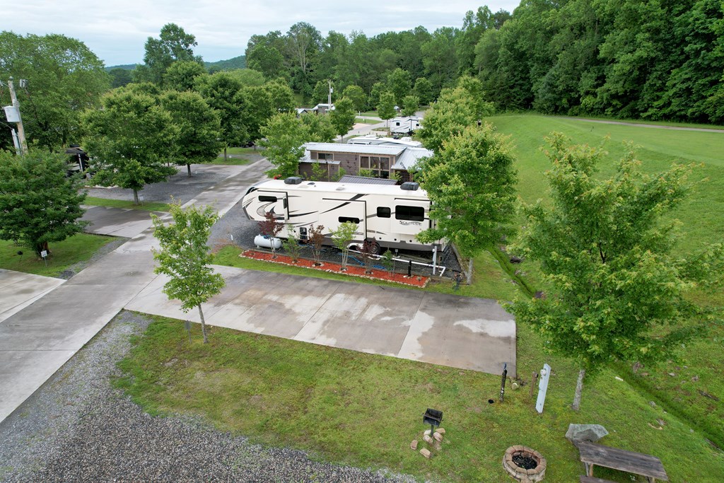54 Mountain Meadows Trail Property Photo 13