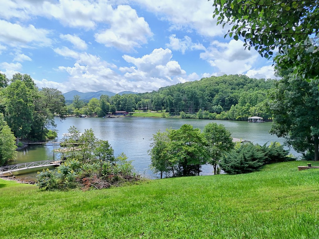 #4 Stonecrest Circle Property Photo 4
