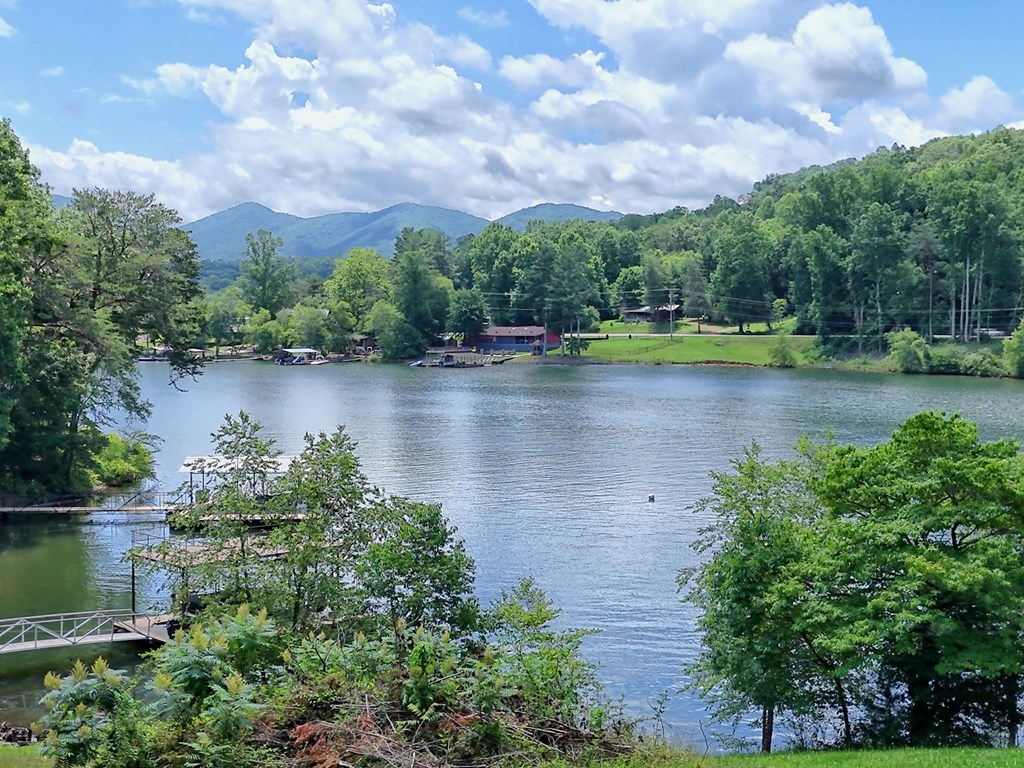 #4 Stonecrest Circle Property Photo 5
