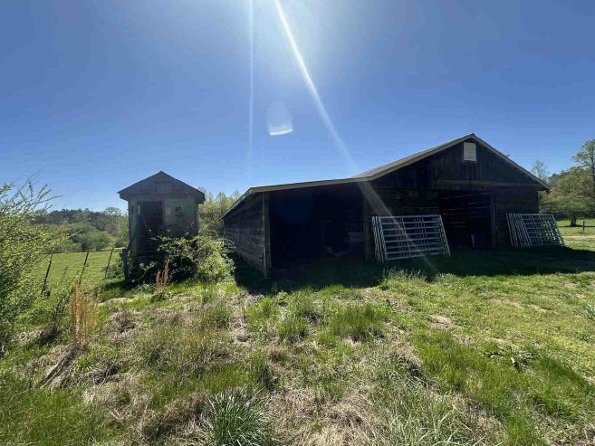 141 Doc Roof Road Property Photo 15