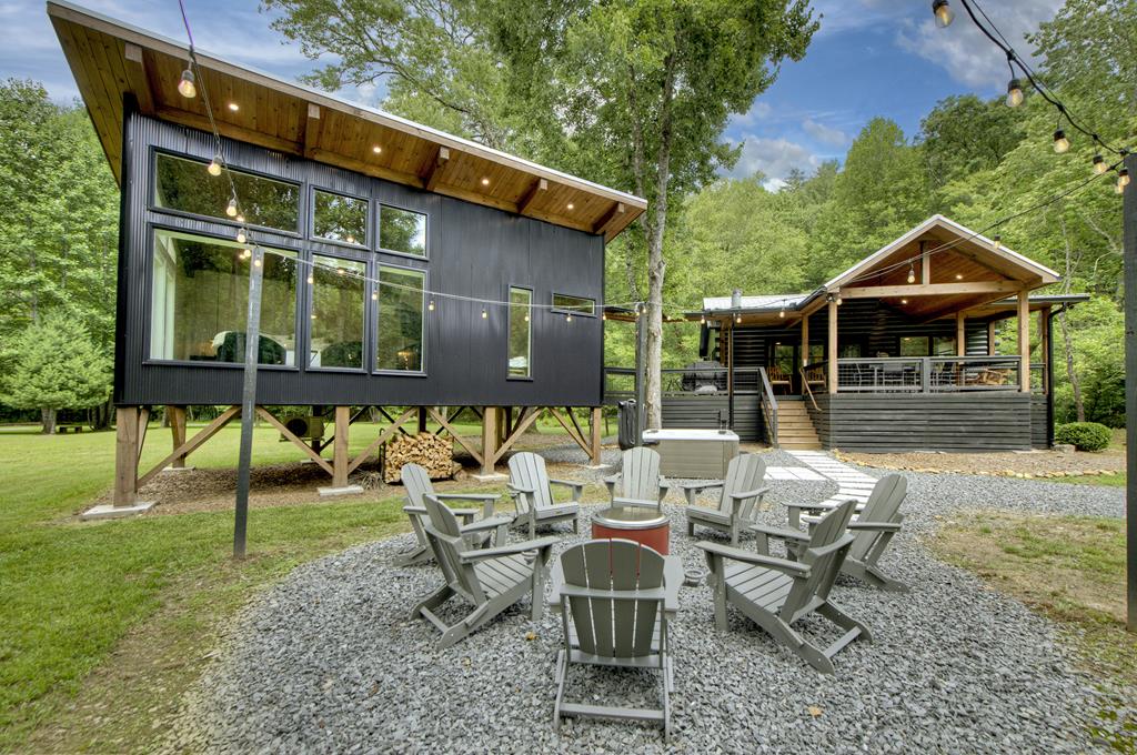 211 Rockhouse Road Property Photo 1