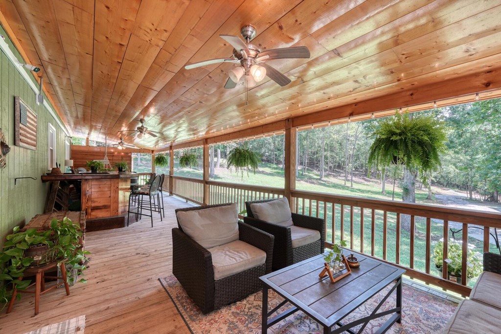 243 Chattahoochee Acres Property Photo 10