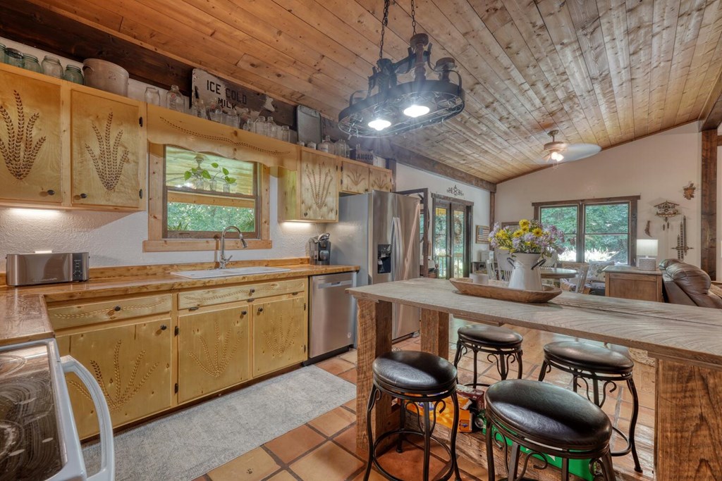 243 Chattahoochee Acres Property Photo 17