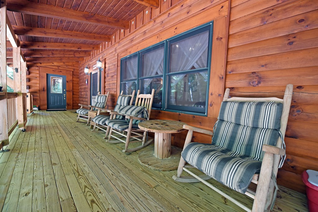 84 Saddle Ridge Court Property Photo 12