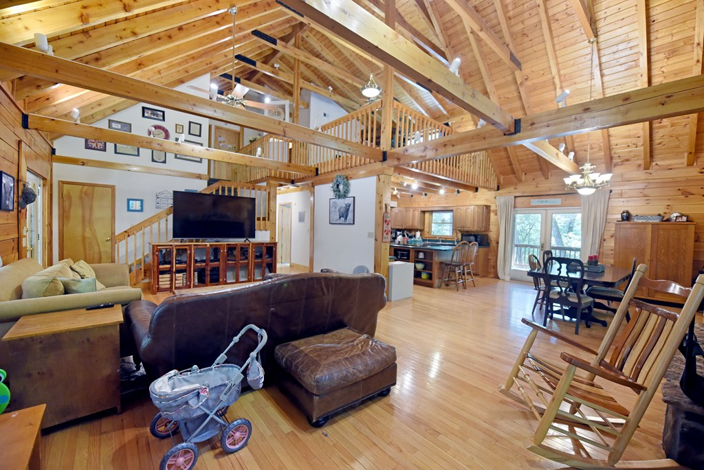 84 Saddle Ridge Court Property Photo 24