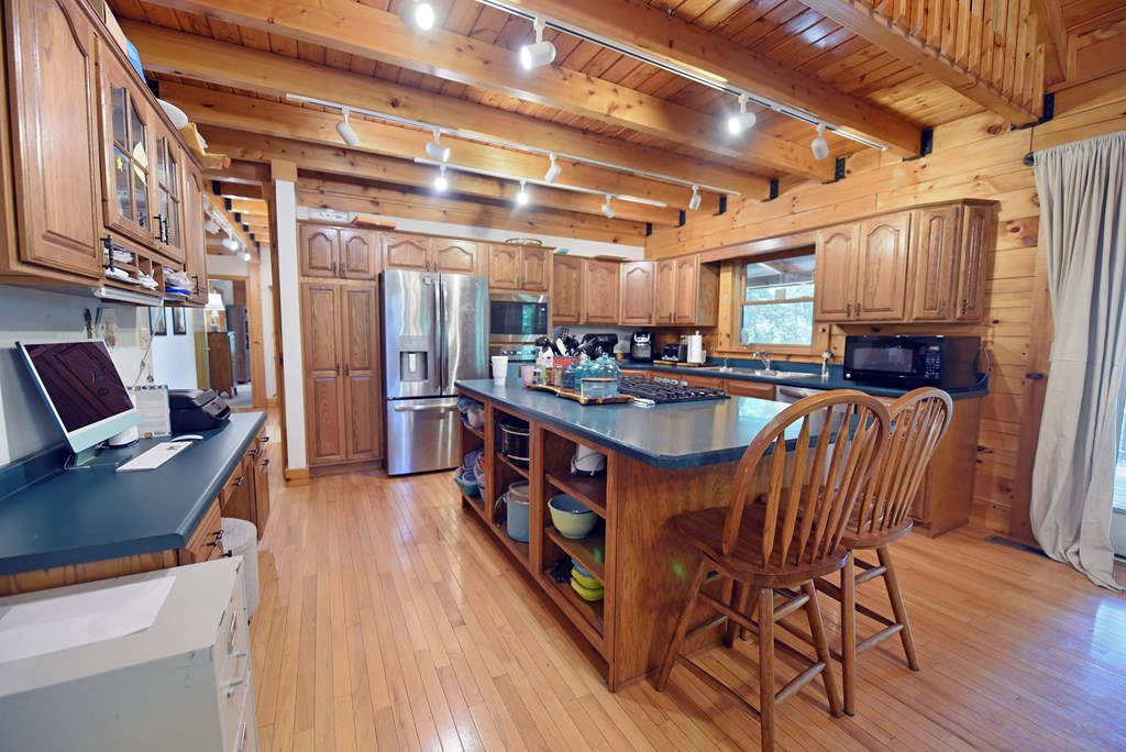 84 Saddle Ridge Court Property Photo 32