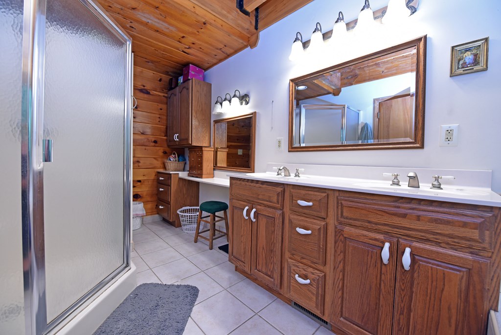 84 Saddle Ridge Court Property Photo 42