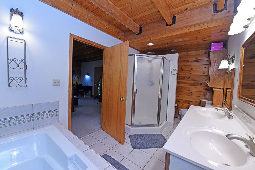84 Saddle Ridge Court Property Photo 43