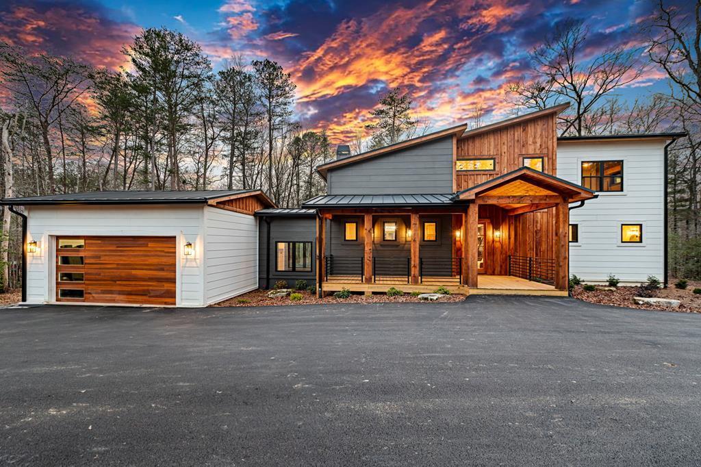 1163 Lees Ride Property Photo 1