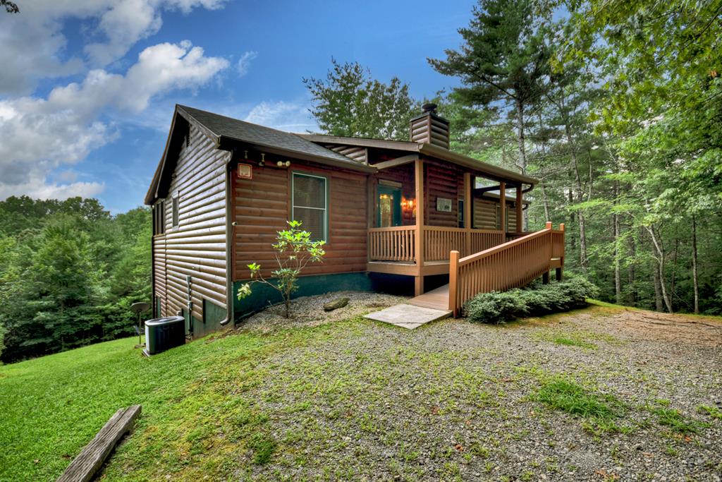 852 Miners Mountain Road Property Photo 1