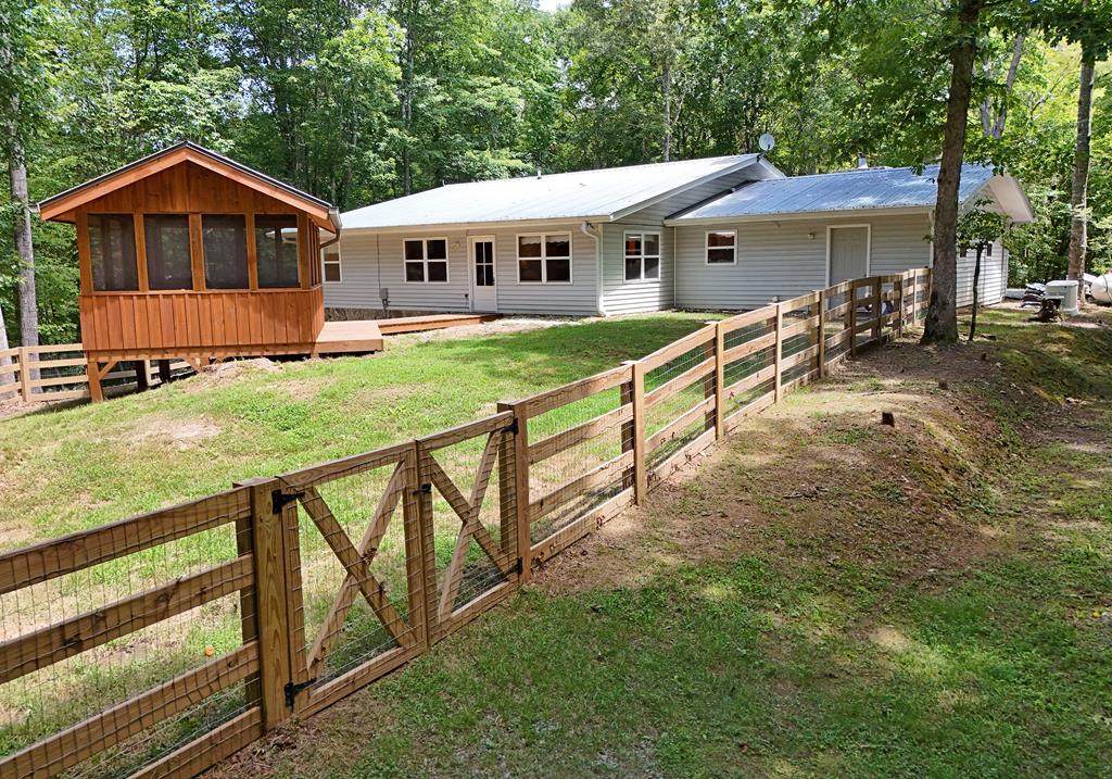 280 Lucky Lane Property Photo 1
