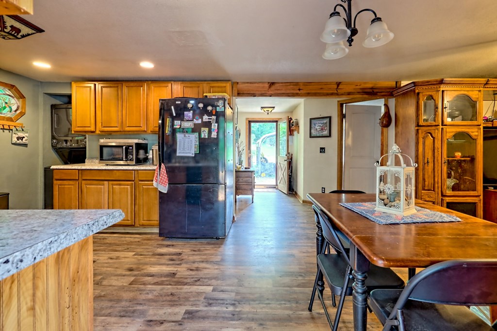 371 Wilderness Lake Drive Property Photo 6