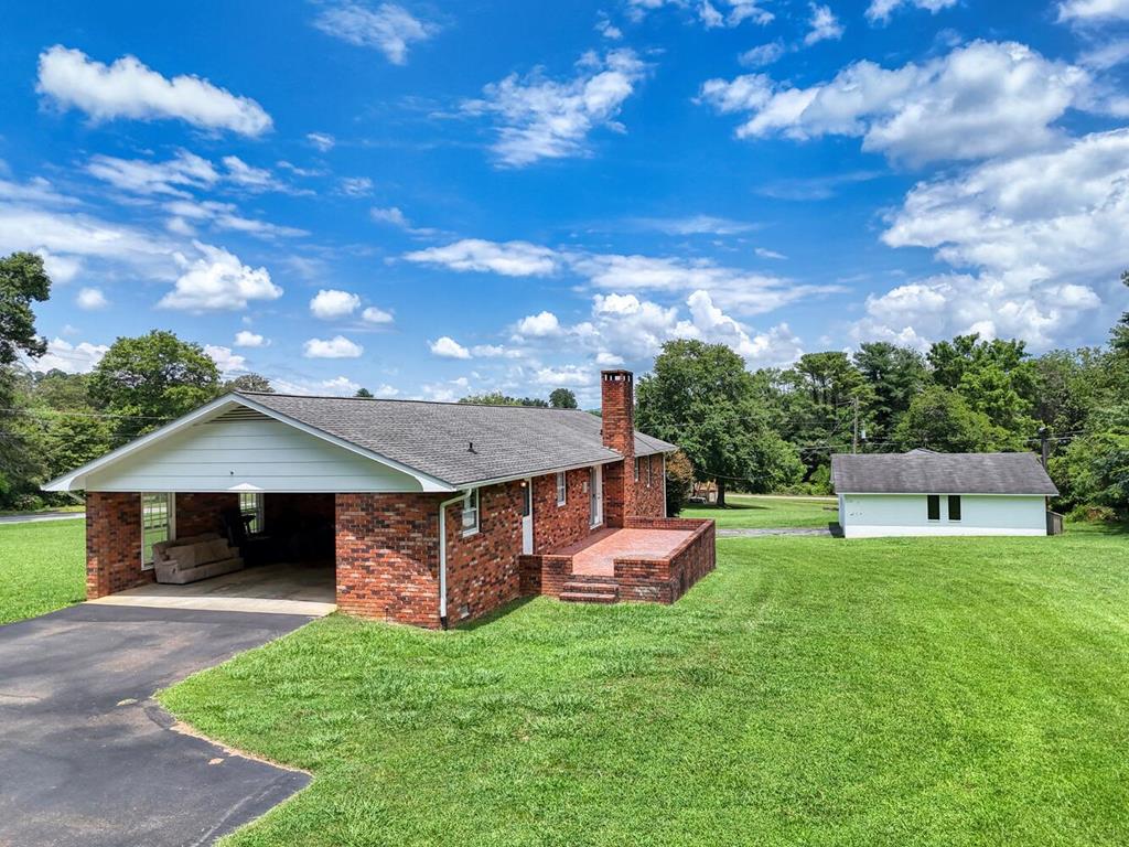 400 Church Street Property Photo 1
