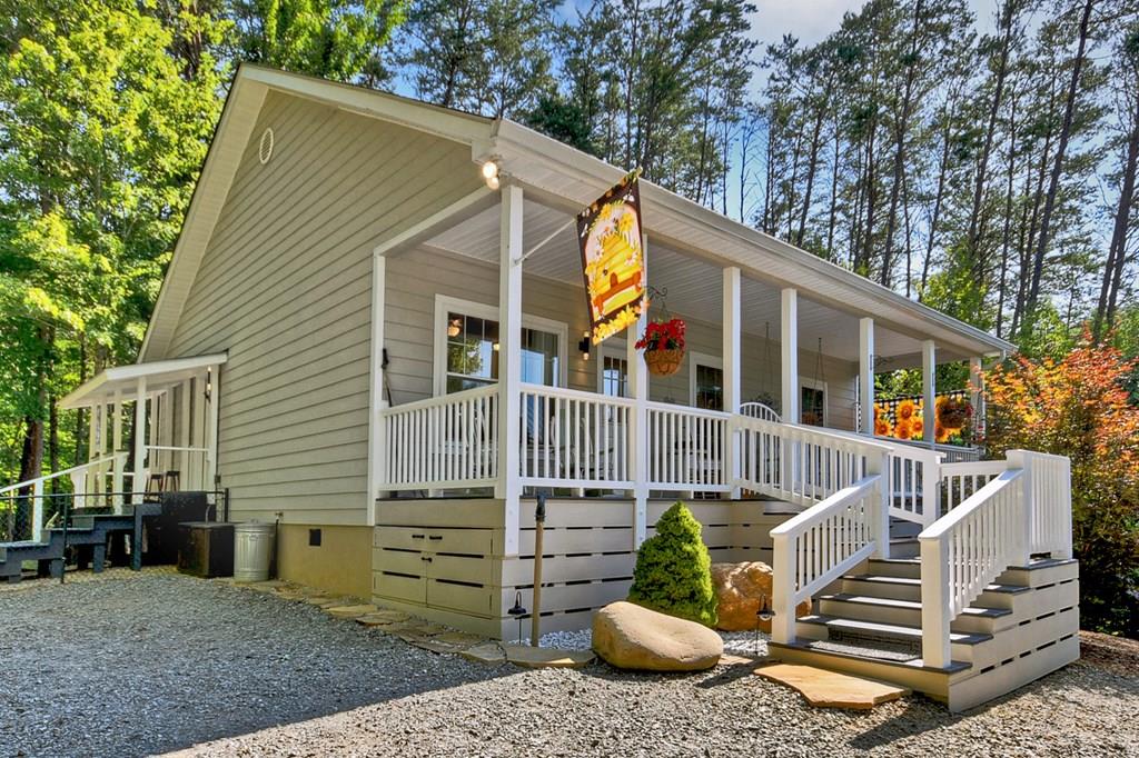 198 Laurel Drive Property Photo 1