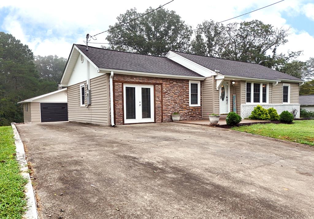 749 Hillcrest Drive