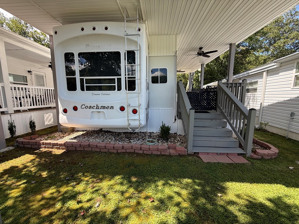 4225 River Bank Run Property Photo 10