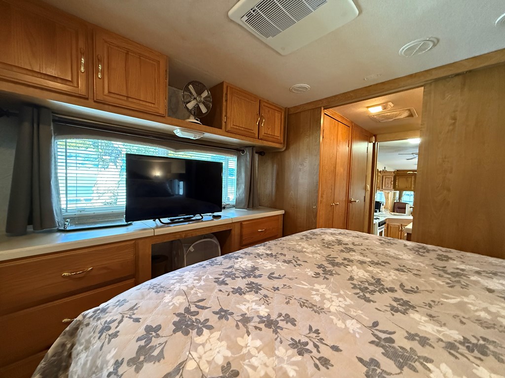 4225 River Bank Run Property Photo 26