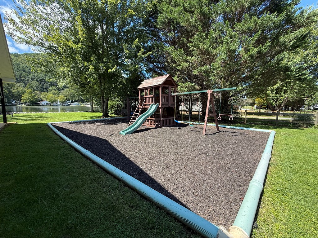 4225 River Bank Run Property Photo 34