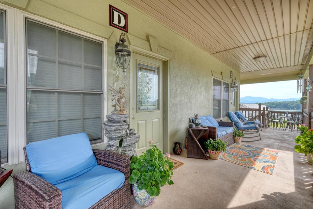 1729 Watercrest Way D Property Photo 17