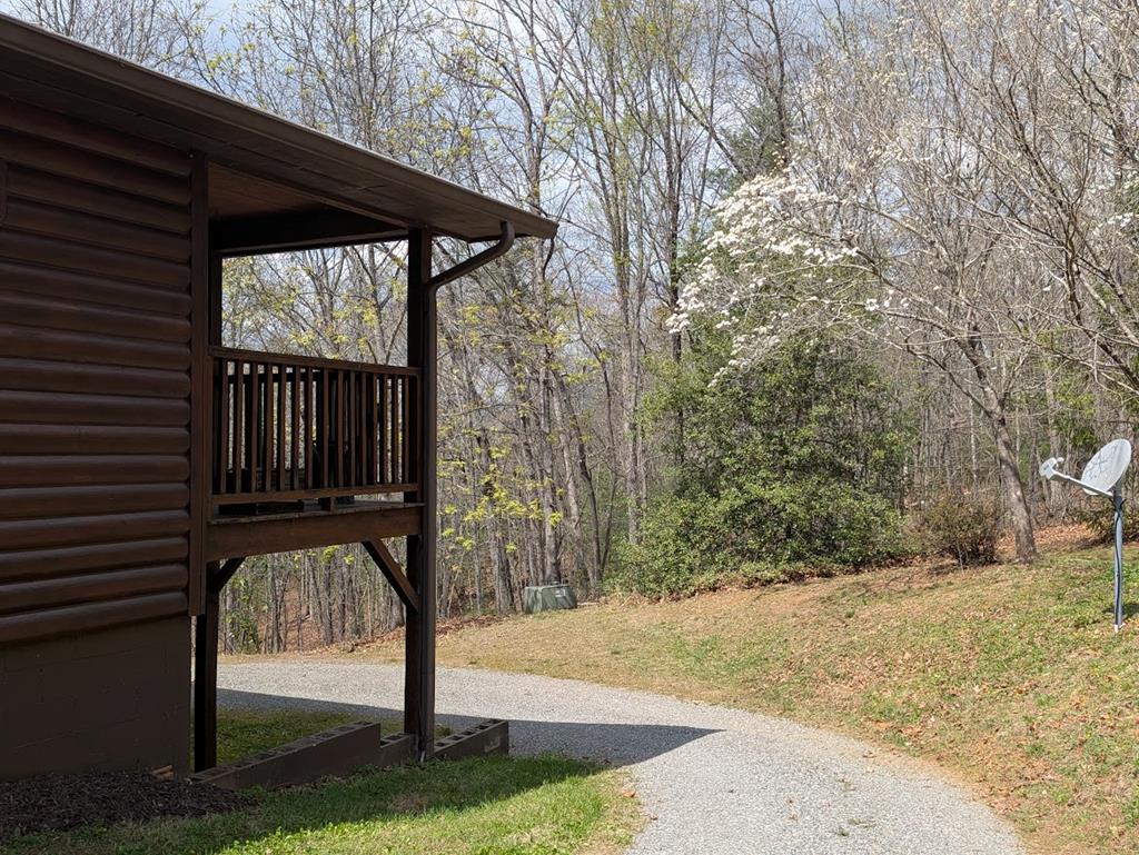 223 Mountain Breezes Drive Property Photo 11