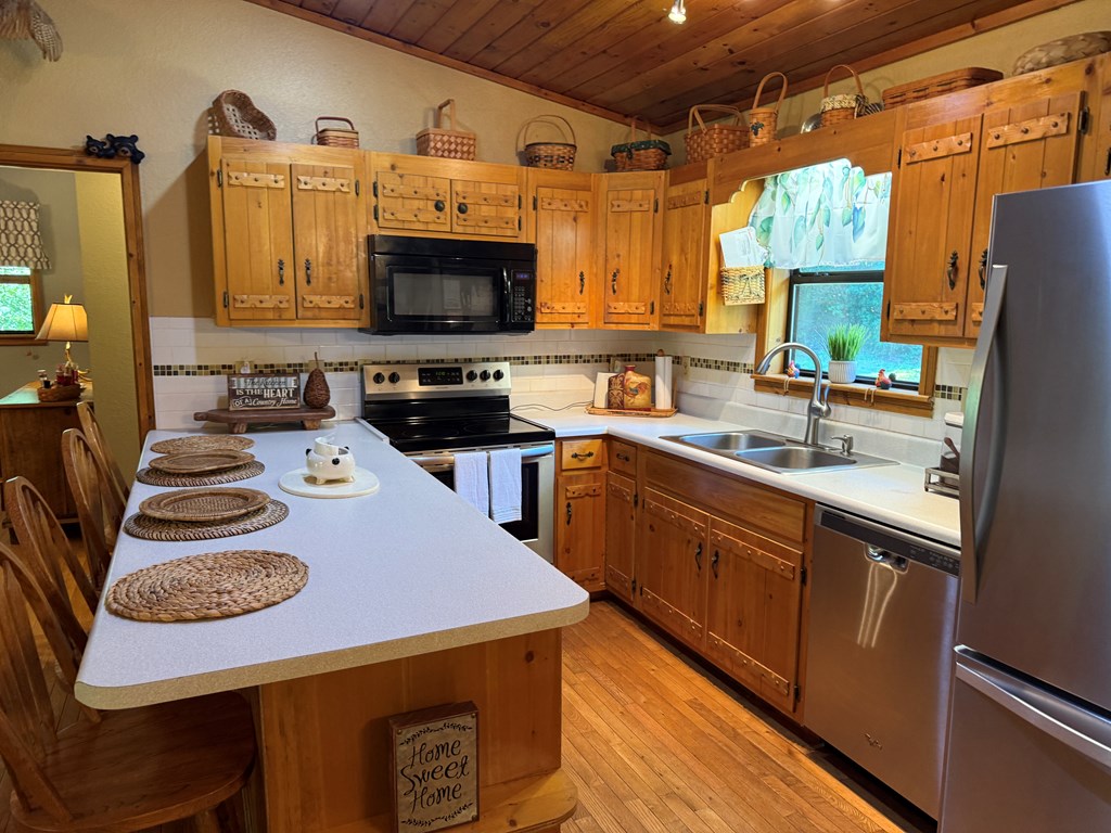 223 Mountain Breezes Drive Property Photo 13