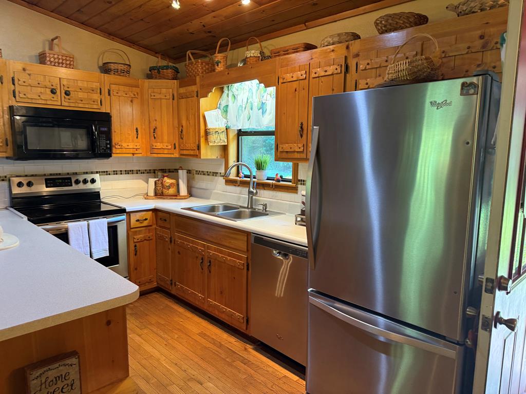 223 Mountain Breezes Drive Property Photo 14