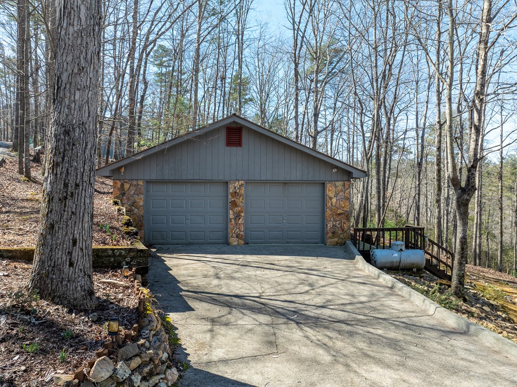 193 Alm Lane Property Photo 16