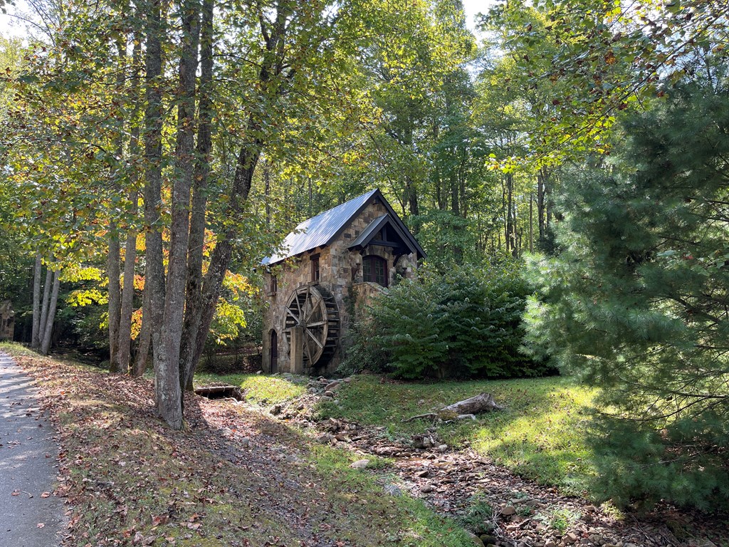 #103 Heritage Trail Property Photo 7