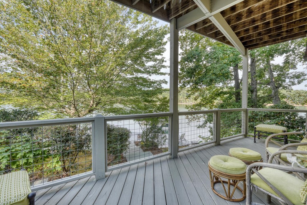 2515 Leisure Lane Property Photo 7