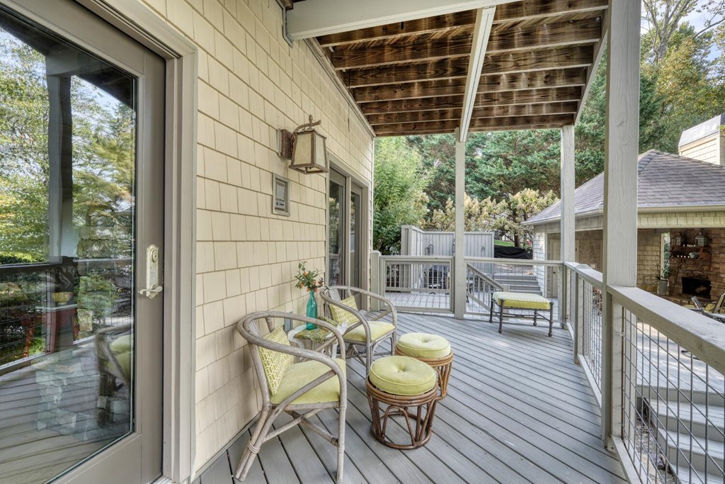 2515 Leisure Lane Property Photo 8