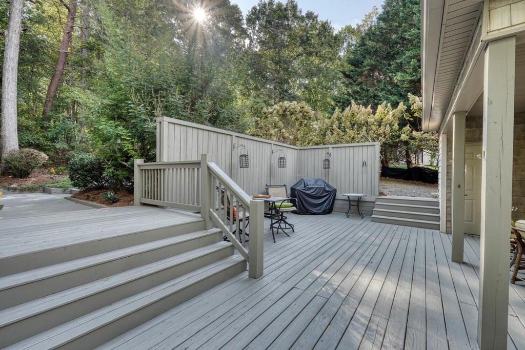 2515 Leisure Lane Property Photo 10