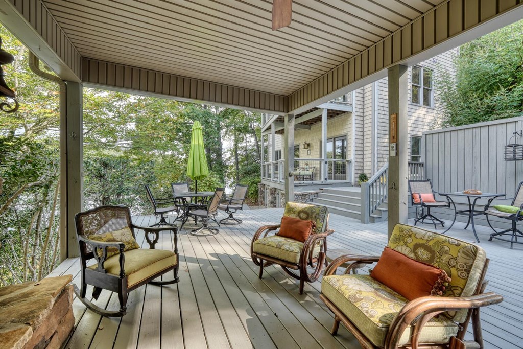 2515 Leisure Lane Property Photo 11