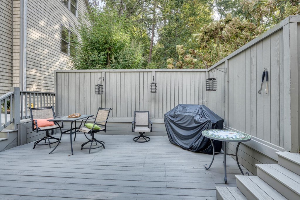 2515 Leisure Lane Property Photo 12