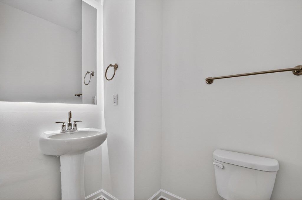 Unit 7 Grove Loop Property Photo 22