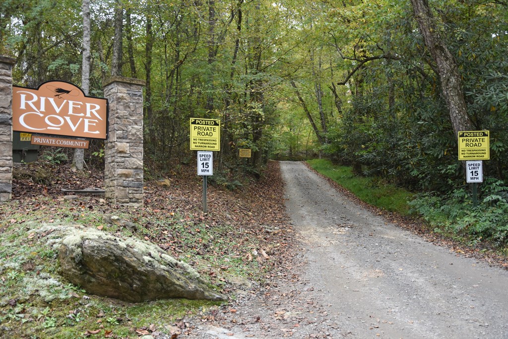 361 River Cove Property Photo 21